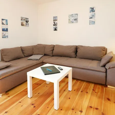 Ferienhaus Godewind Char